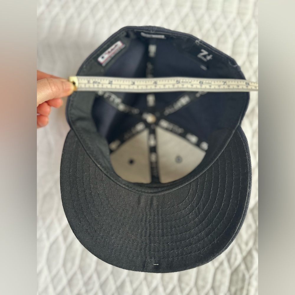 New Era 59Fifty NY Yankees Fitted Dark Navy Hat wt Rhinestones - Picture 3 of 6